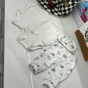 Baby GAP long sleeve onesies bundle with pants and hat set.